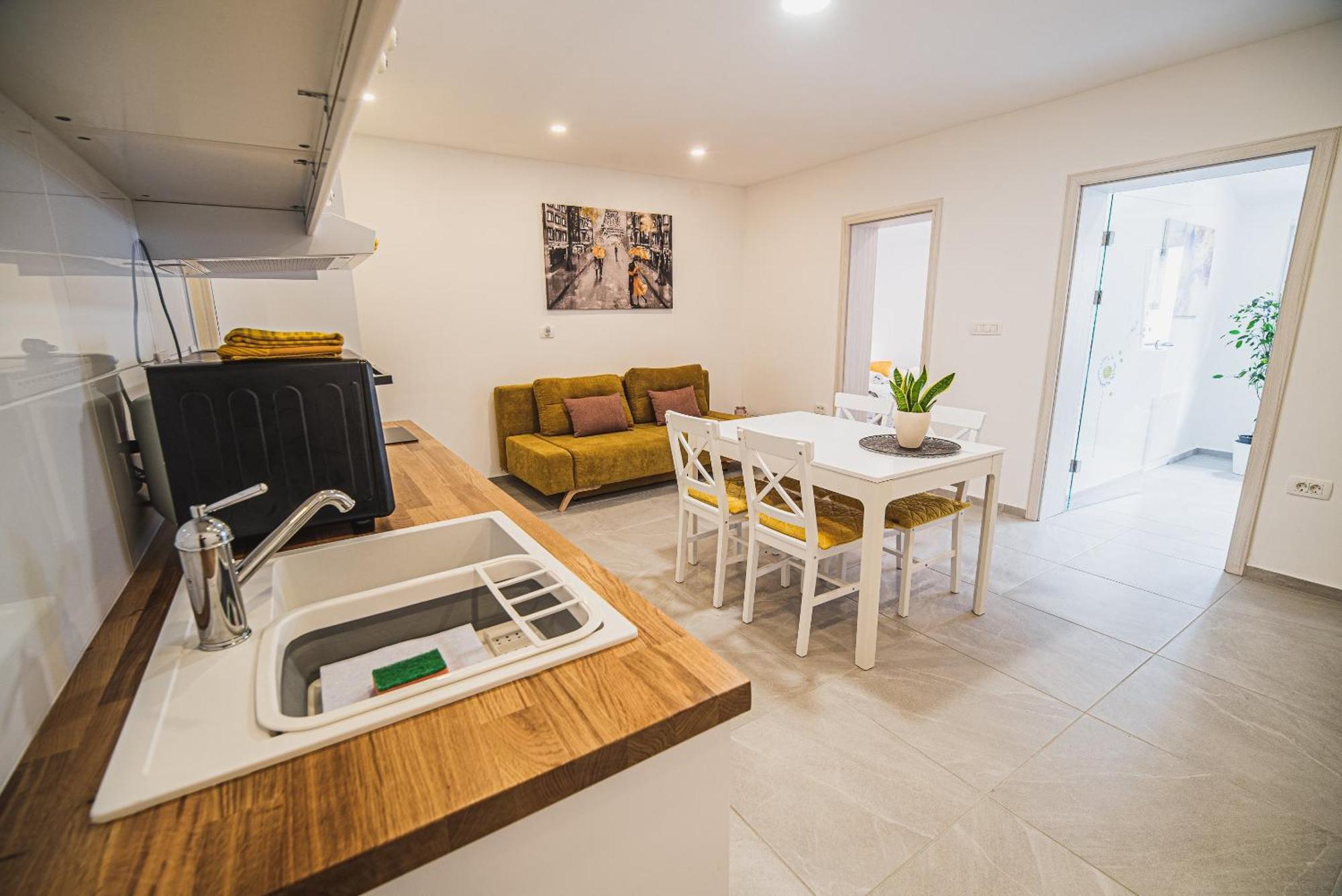 Gotar Apartment With Garden Kobarid Kültér fotó