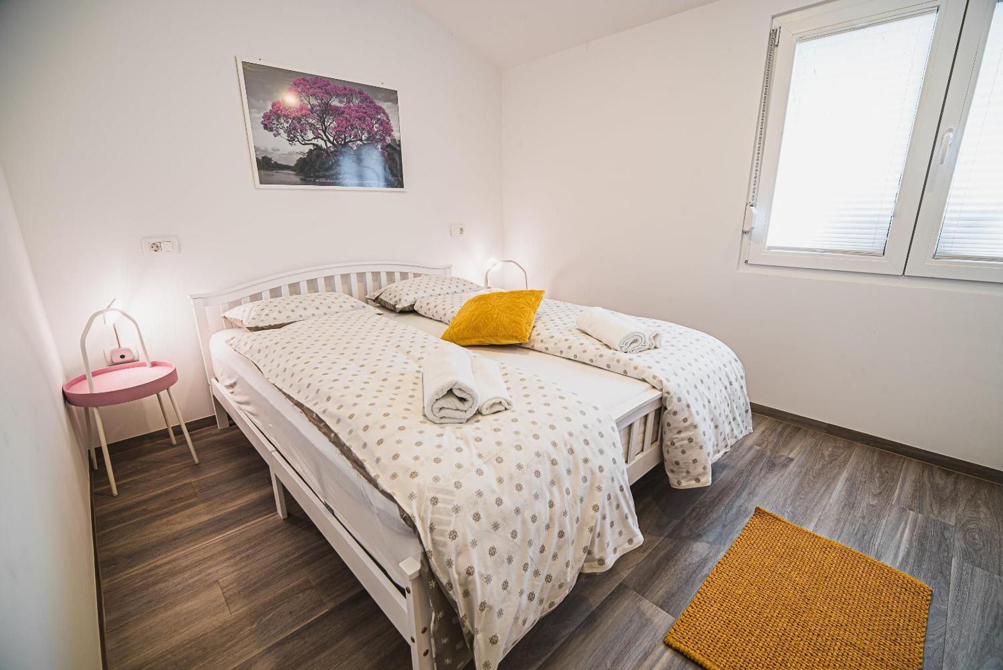 Gotar Apartment With Garden Kobarid Kültér fotó